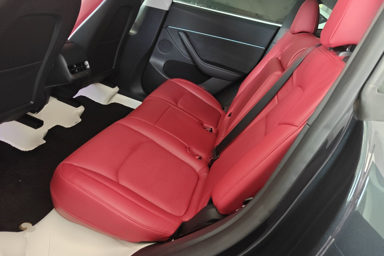 Tesla Model Y 2024 #17 Tesla Model Y 2024 car image #17