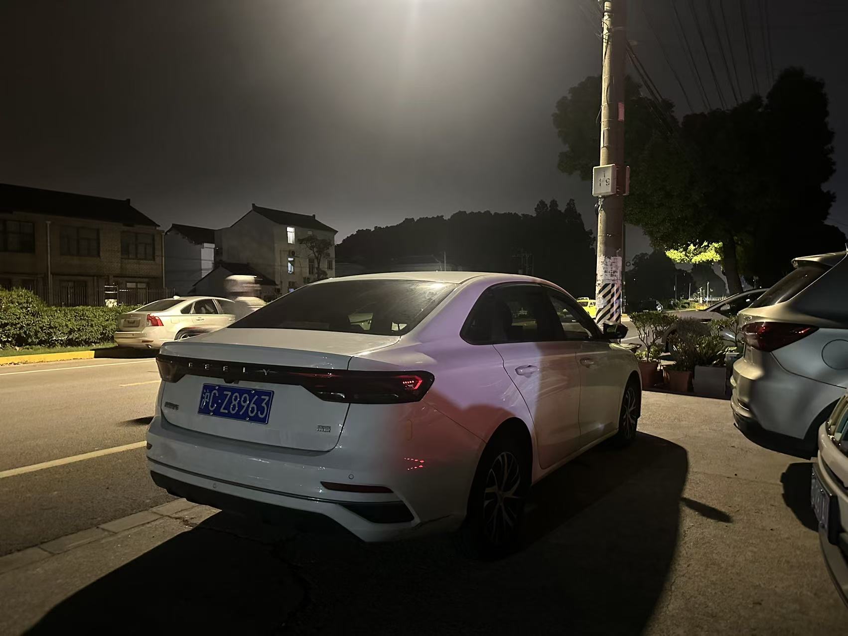 GEELY Emgrand 2023 immagine di auto #5