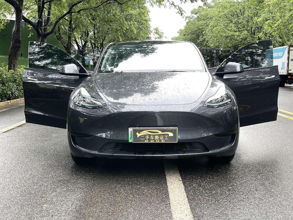 Tesla Model Y 2024 car image #7