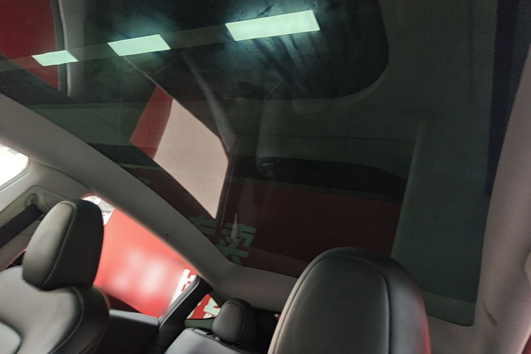 Tesla Model Y 2024 #20 Tesla Model Y 2024 car image #20