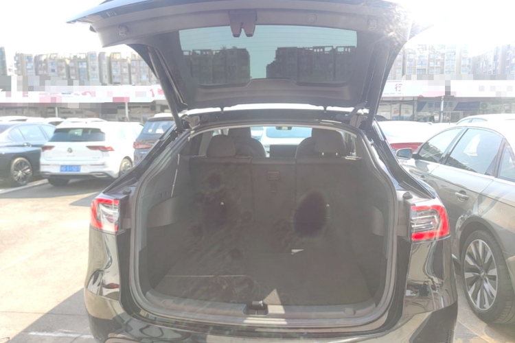 Tesla Model Y 2023 #19 Tesla Model Y 2023 car image #19