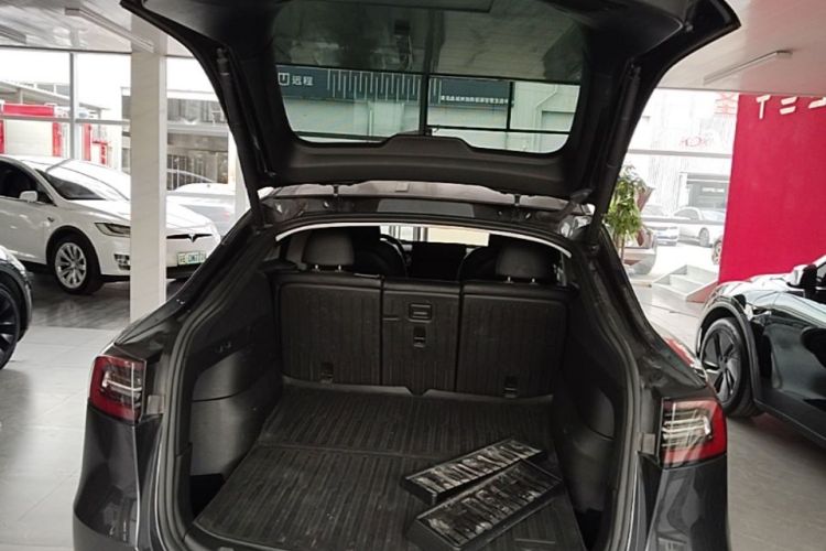 Tesla Model Y 2024 #19 Tesla Model Y 2024 car image #19