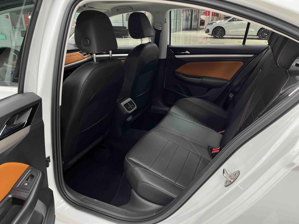 Volkswagen Bora 2022 صورة سيارة #21