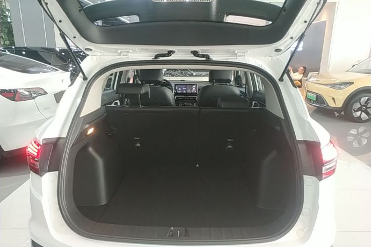 GEELY Coolray 2025 immagine di auto #19
