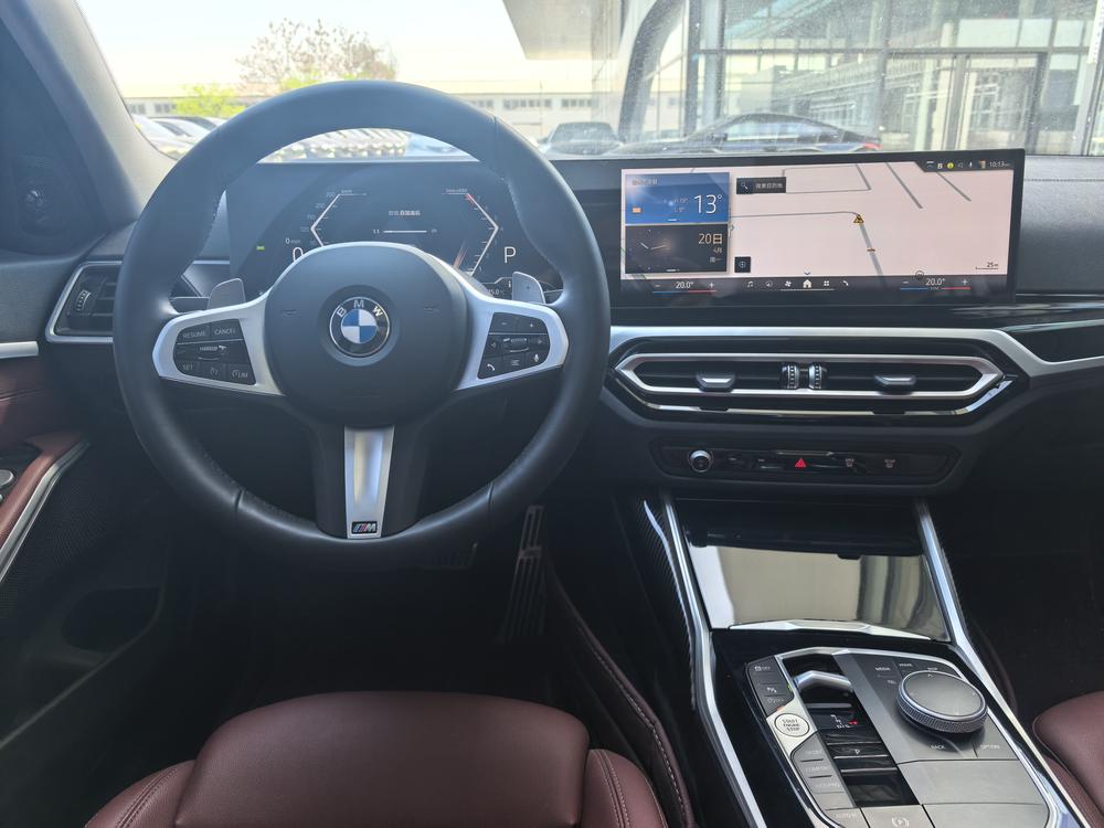 BMW 3 Series 2024 #9 BMW 3 Series 2024 immagine di auto #9