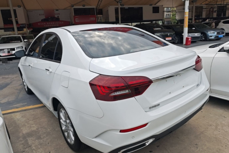 GEELY Emgrand 2021 car image #7