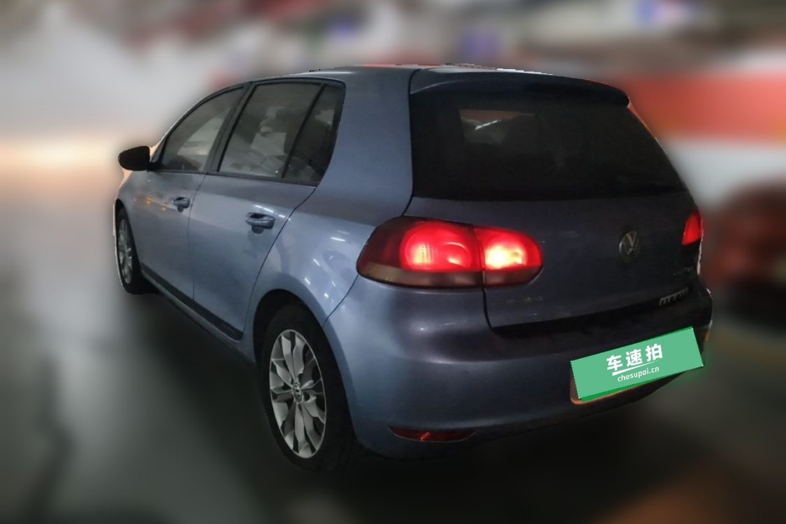 Volkswagen Golf 2012 car image #3