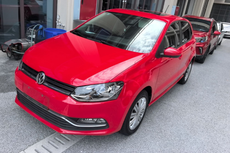 Volkswagen Polo 2017 car image #2