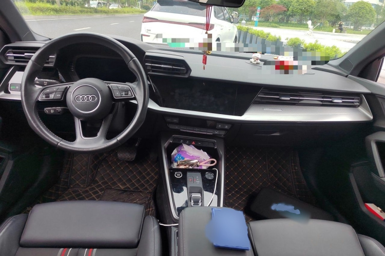 Audi A3 2022 immagine di auto #12