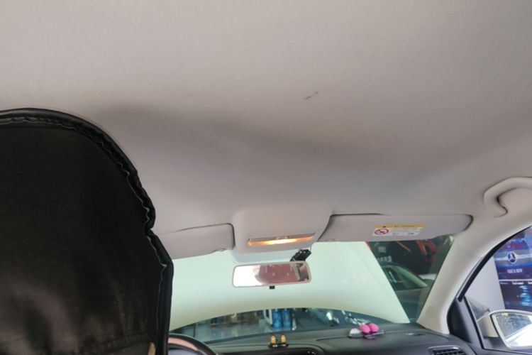 Volkswagen Polo 2019 car image #18