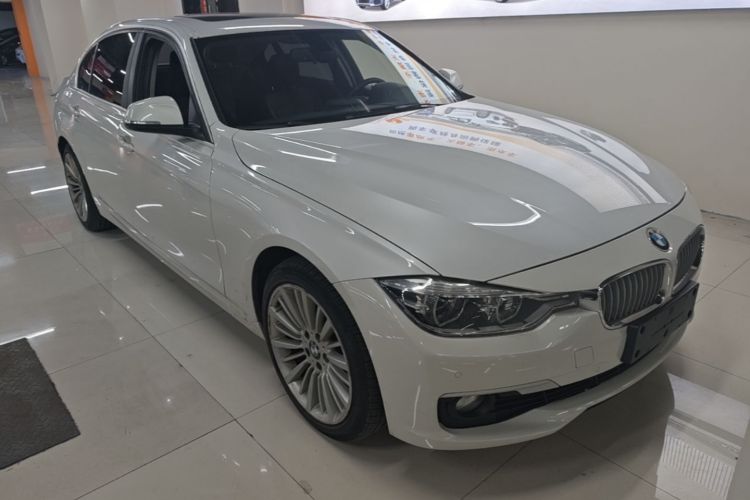 BMW 3 Series 2018 immagine di auto #4