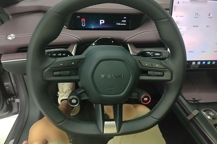 MI SU7 2024 immagine di auto #11