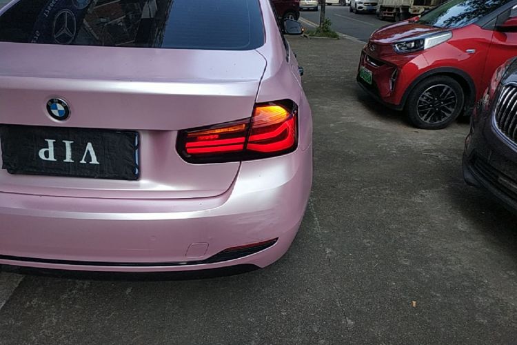 BMW 3 Series 2018 #8 BMW 3 Series 2018 car image #8