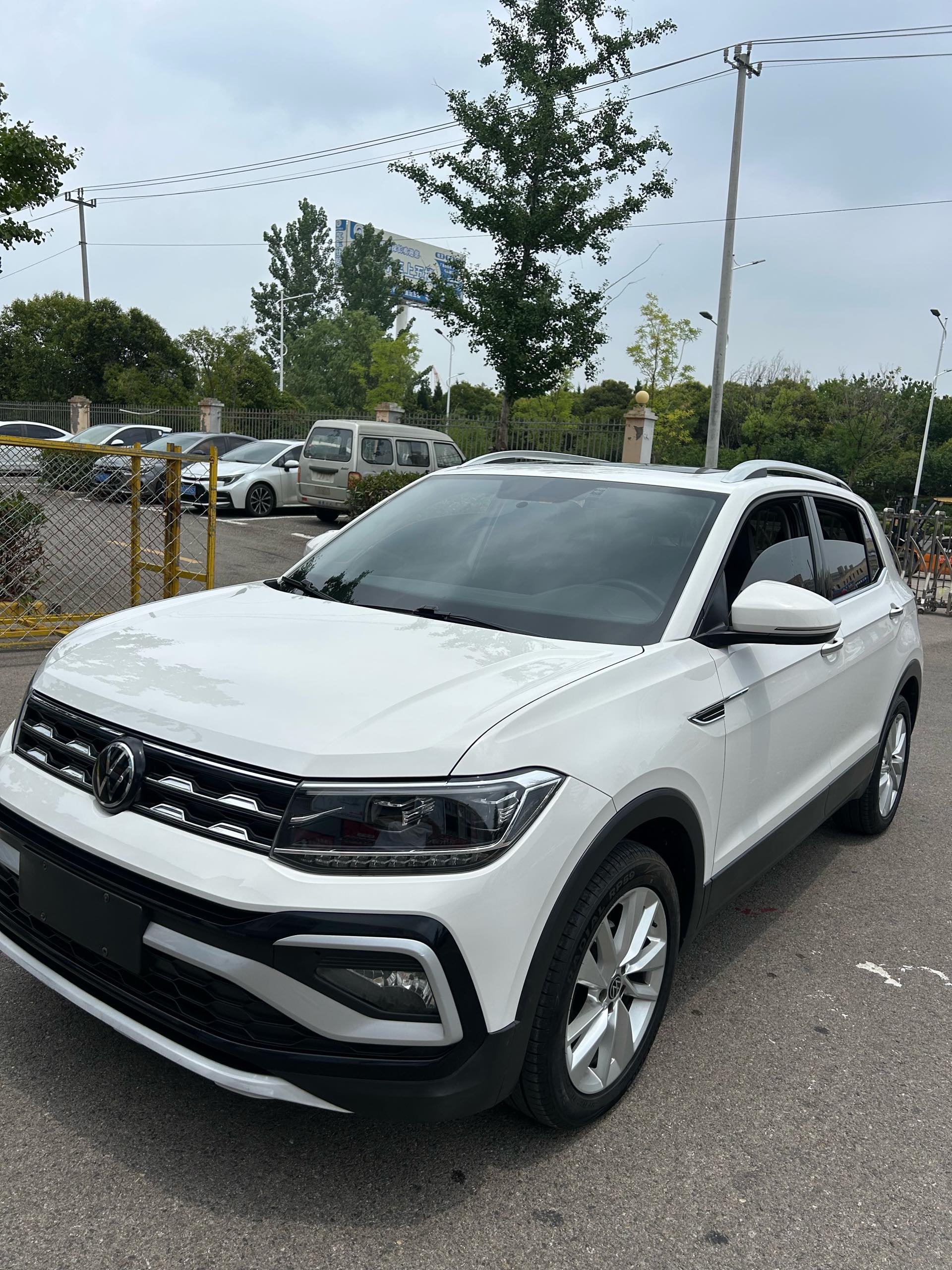 Volkswagen T-Cross 2021 Volkswagen T-Cross 2021 car image