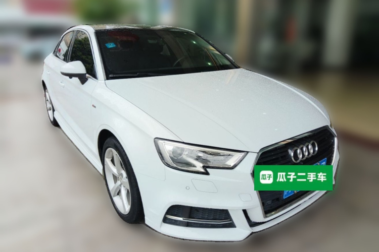 Audi A3 2018 car image #4