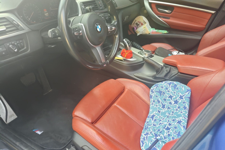 BMW 3 Series 2018 car image #20