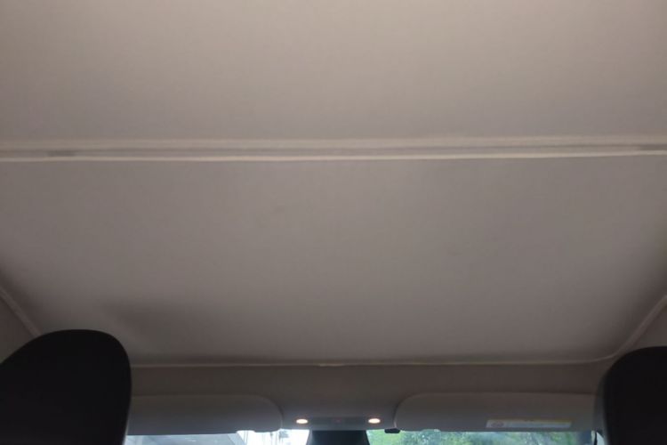 Tesla Model Y 2023 car image #20