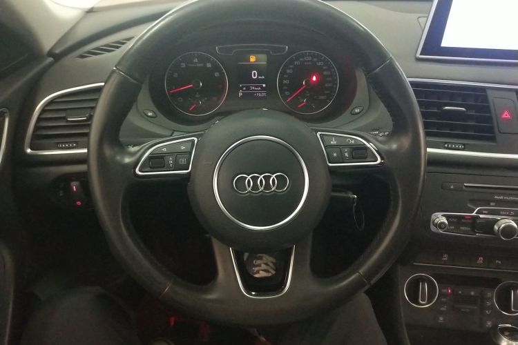 Audi Q3 2018 image de voiture #11
