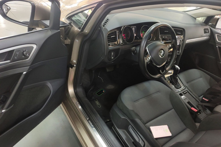 Volkswagen Golf 2019 #16 Volkswagen Golf 2019 car image #16
