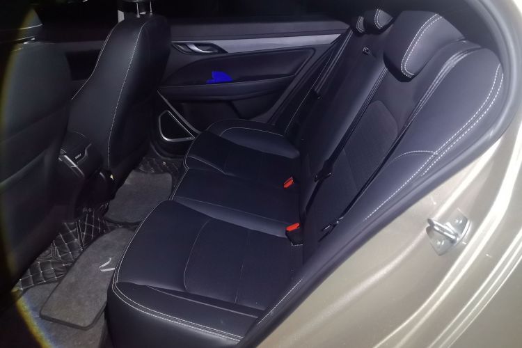 GEELY Emgrand 2021 car image #14