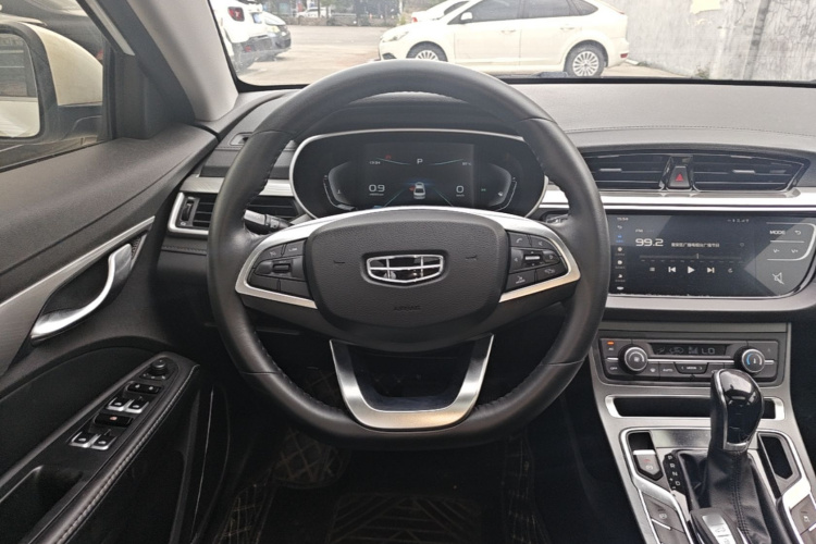 GEELY Emgrand 2020 car image #11