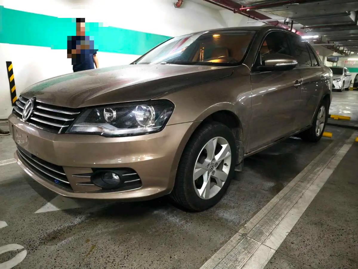 Volkswagen Bora 2015 car image 