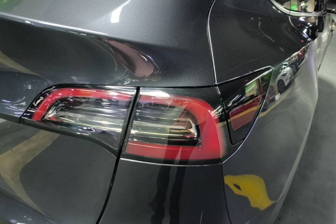 Tesla Model Y 2024 #7 Tesla Model Y 2024 car image #7
