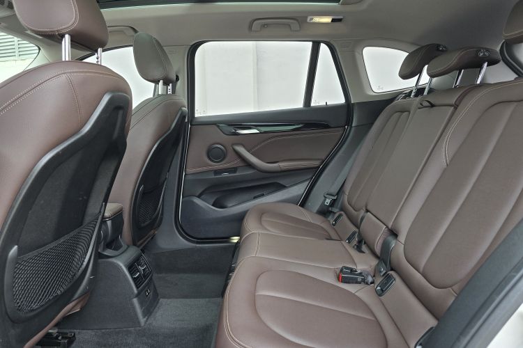 BMW X1 2020 car image #11
