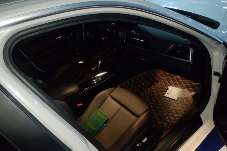 BMW 3 Series 2018 #25 BMW 3 Series 2018 car image #25