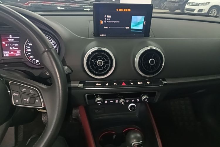 Audi A3 2018 صورة سيارة #13