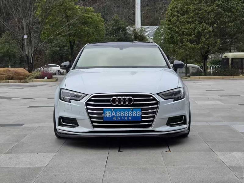 Audi A3 2019 car image #9