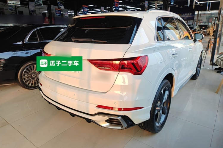 Audi Q3 2024 car image #7