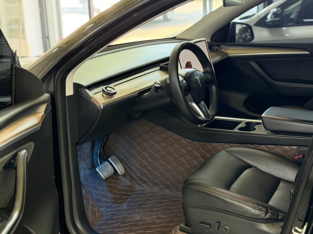 Tesla Model Y 2021 #8 Tesla Model Y 2021 car image #8