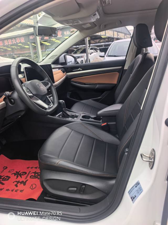 Volkswagen Bora 2024 imagen de coche #4
