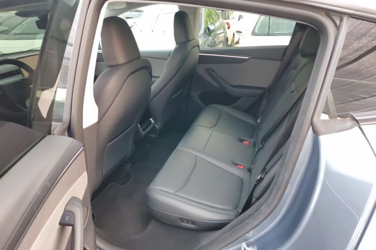 Tesla Model Y 2025 #13 Tesla Model Y 2025 car image #13