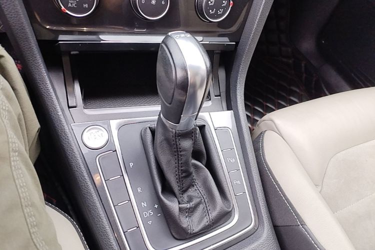 Volkswagen Golf 2017 #14 Volkswagen Golf 2017 car image #14