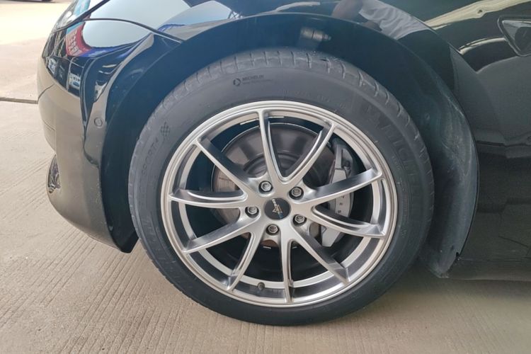 Tesla Model 3 2020 car image #9