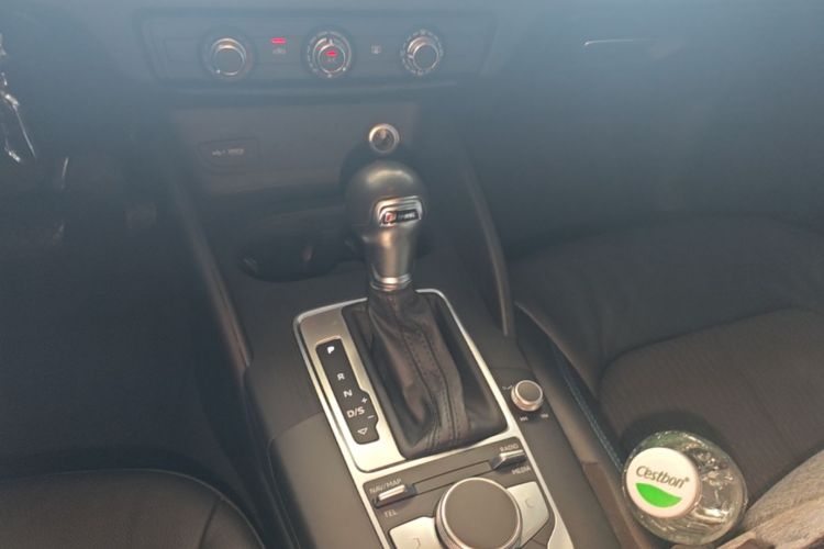 Audi A3 2018 imagen de coche #14