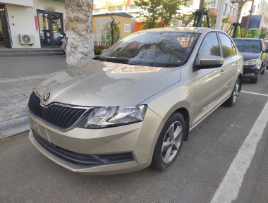Skoda Rapid 2018 Skoda Rapid 2018 image de voiture