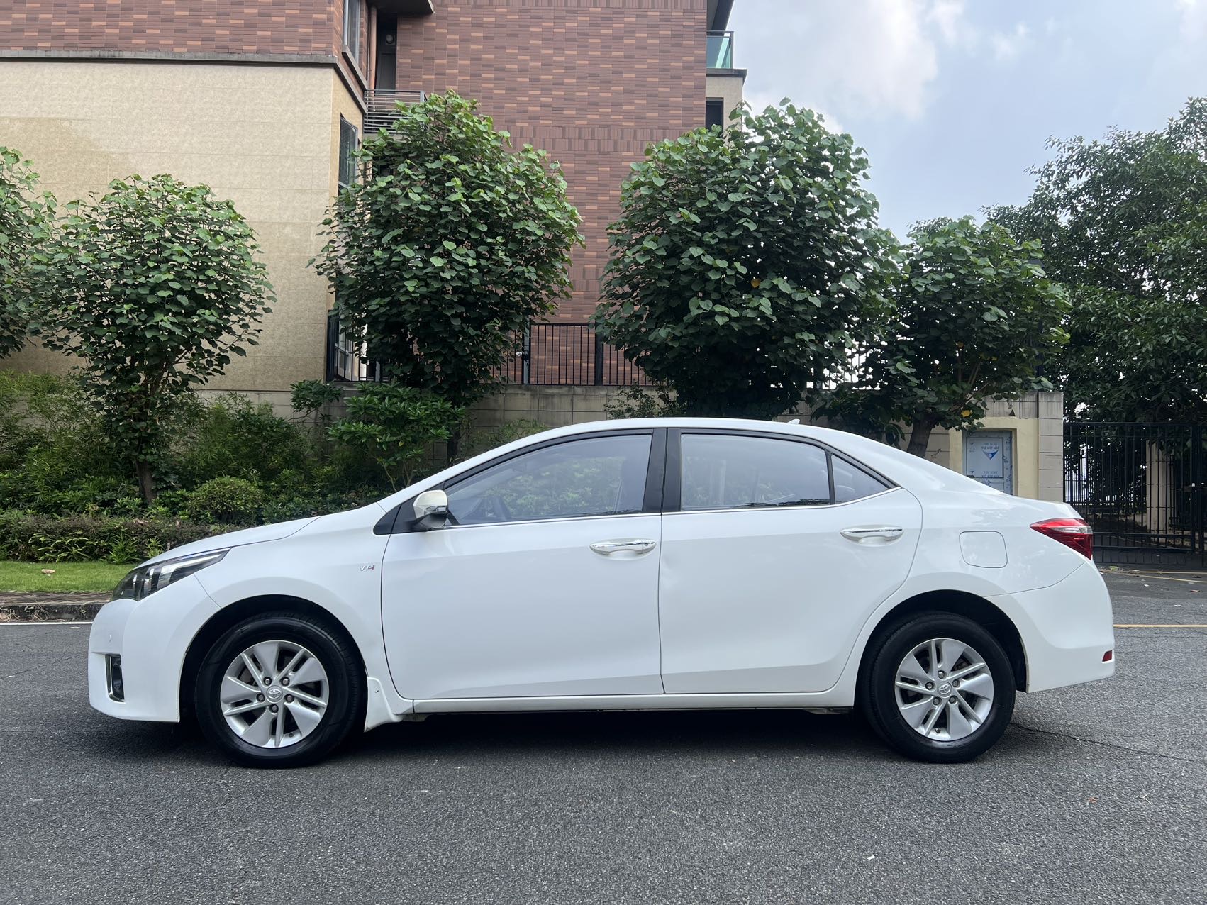 Toyota Corolla 2015 #3 Toyota Corolla 2015 car image #3