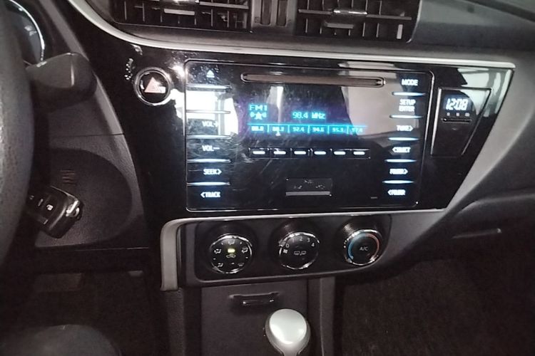 Toyota Corolla 2019 car image #13