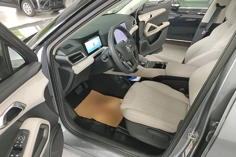 BYD YuanUP 2024 car image #16