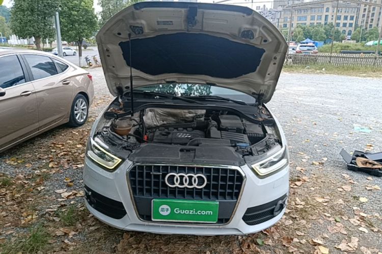 Audi Q3 2015 immagine di auto #20