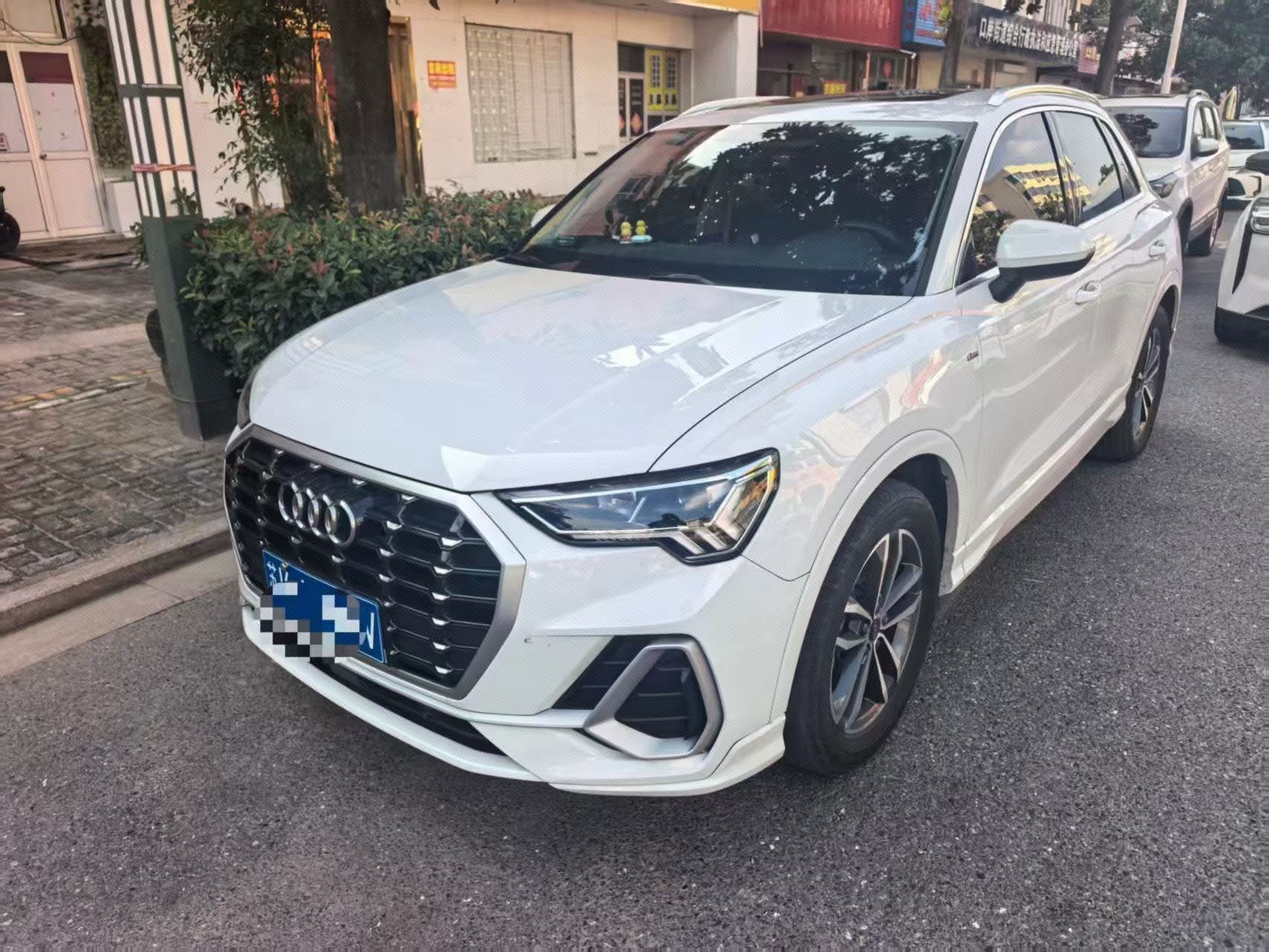 Audi Q3 2024 Audi Q3 2024 car image