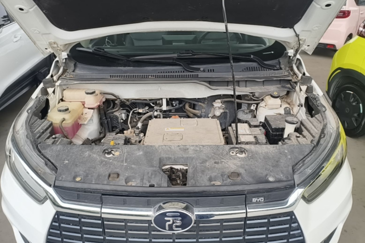 BYD Yuan New Energy 2019 #20 BYD Yuan New Energy 2019 car image #20