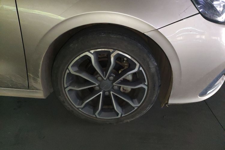 GEELY Emgrand 2021 #9 GEELY Emgrand 2021 car image #9