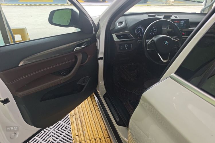 BMW X1 2019 car image #18