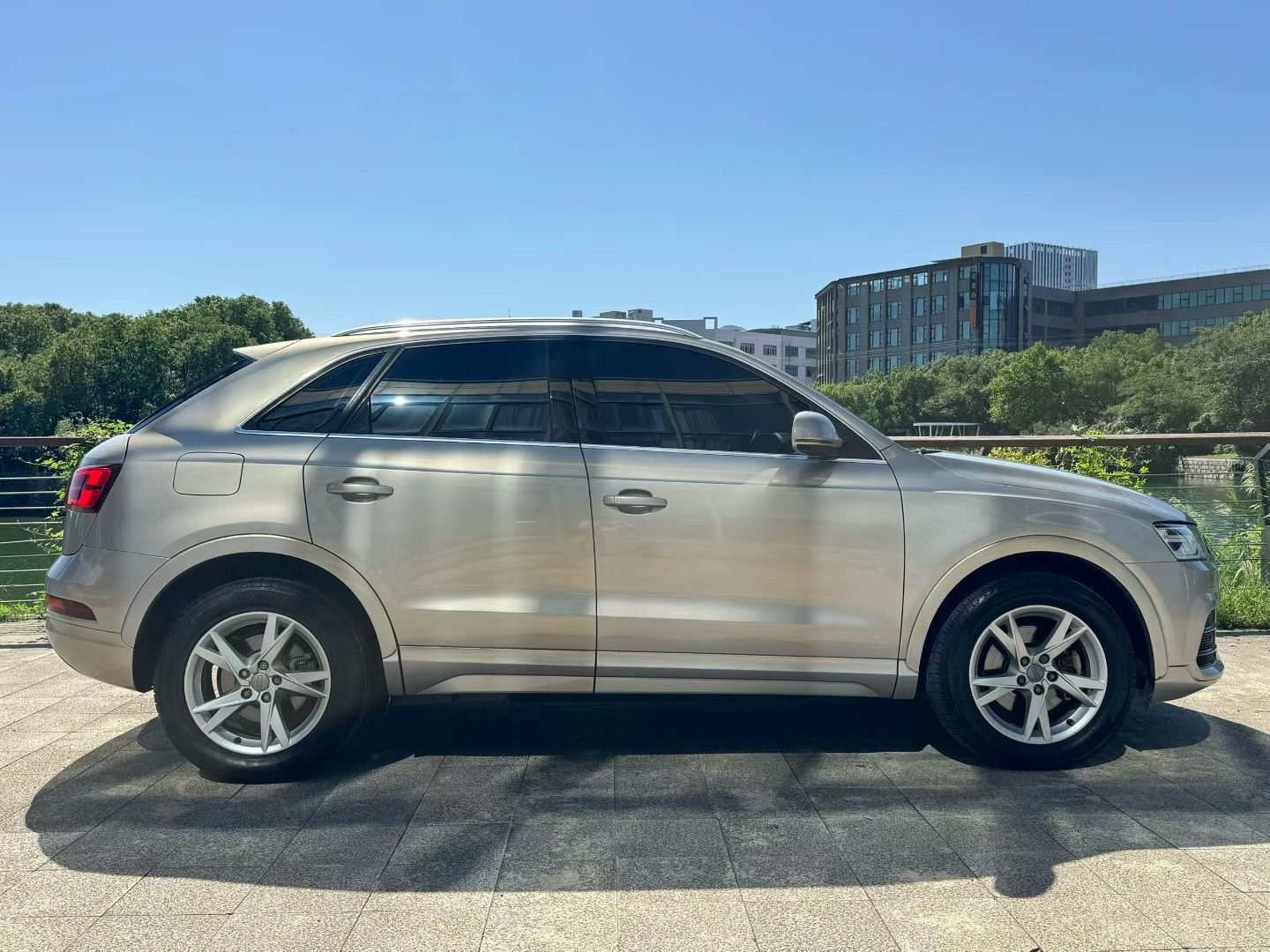 Audi Q3 2017 #4 Audi Q3 2017 car image #4