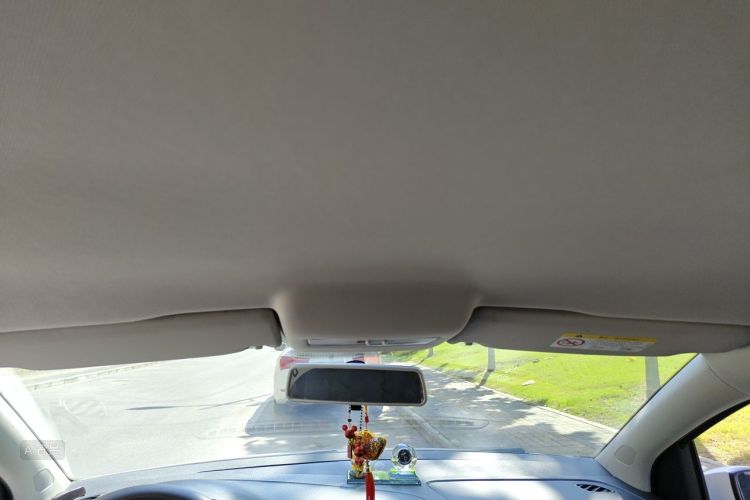 Volkswagen Polo 2019 car image #20