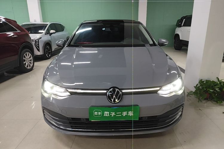 Volkswagen Golf 2022 car image #3